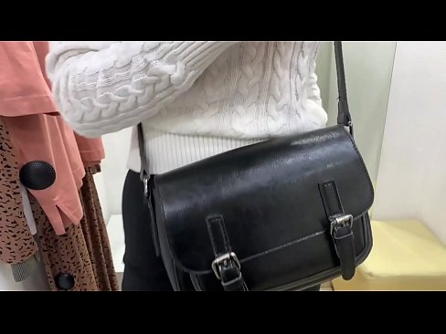 ❤️ Offentlig onani av den unga slynan FeralBerry med en dildo i provrummet ❤️ Porno vk at sv.vbdsm.ru ❤