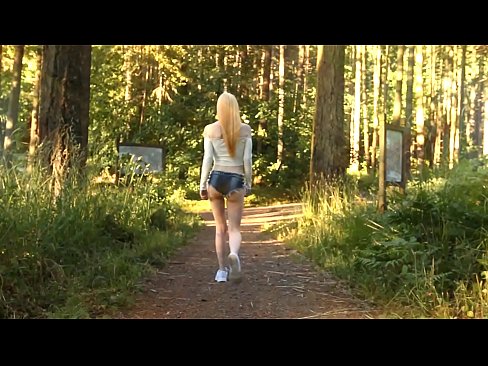 ❤️ Vacker kvinna rör sig långsamt, inte nakenvideo ❤️ Porno vk at sv.vbdsm.ru ❤