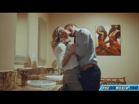 ❤️ När en bystig blondin förför dig på en offentlig toalett ❤️ Porno vk at sv.vbdsm.ru ❤